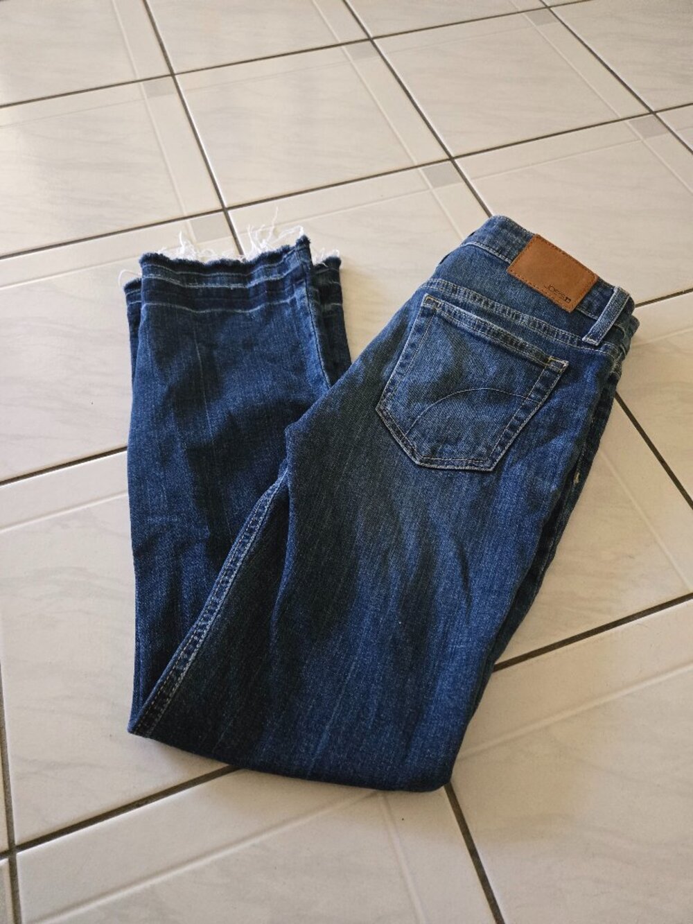 Joe's Jeans Olivia Mid Rise Cropped Flare Jeans Julissa Dark Wash 25